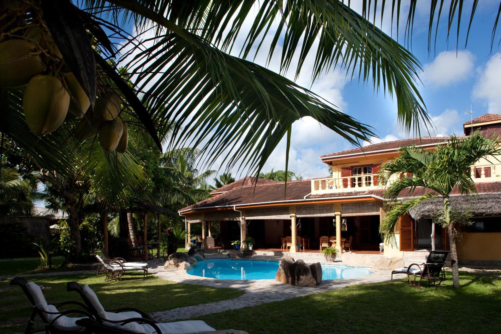 Villa con 4 Camere da Letto
